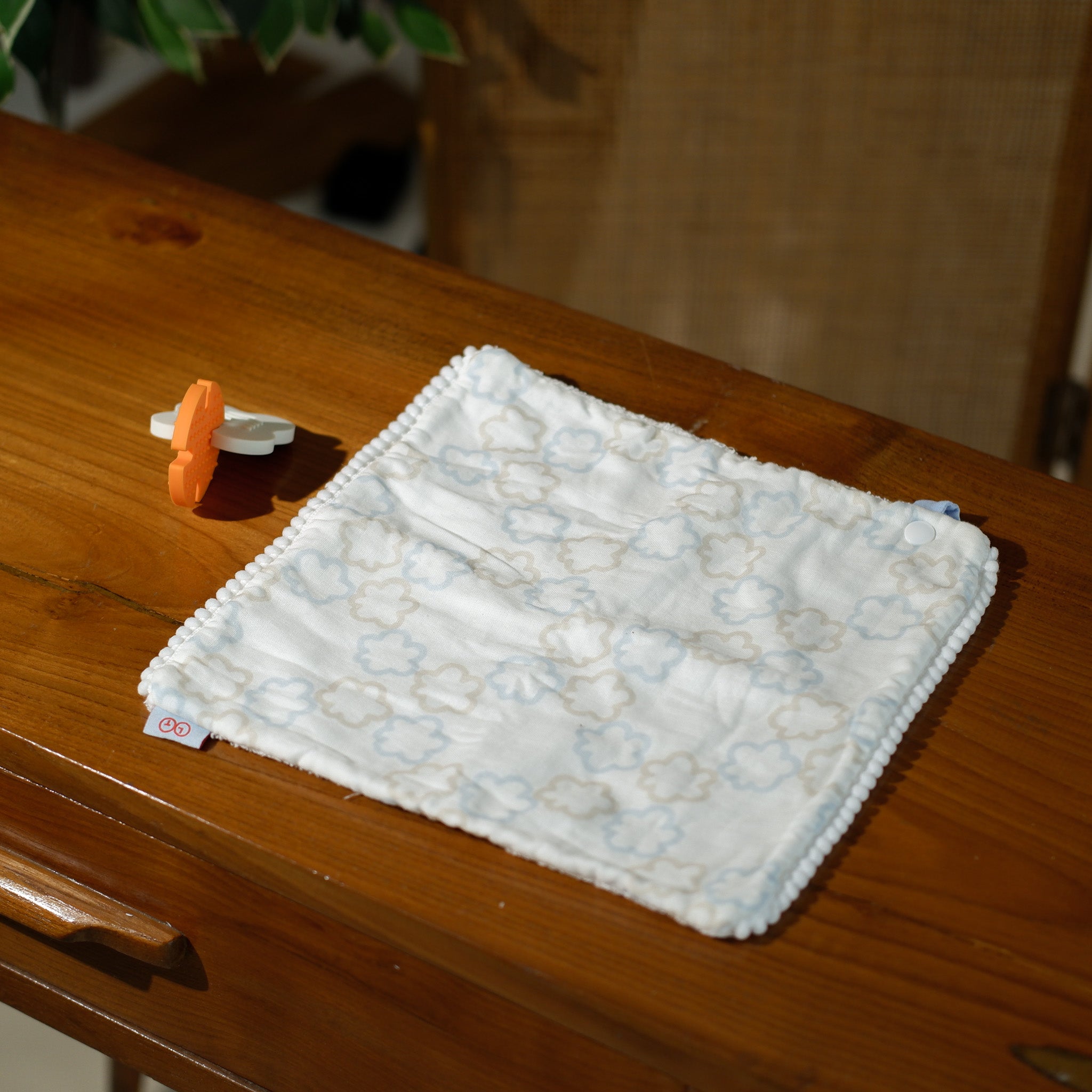 安撫巾及矽膠牙膠